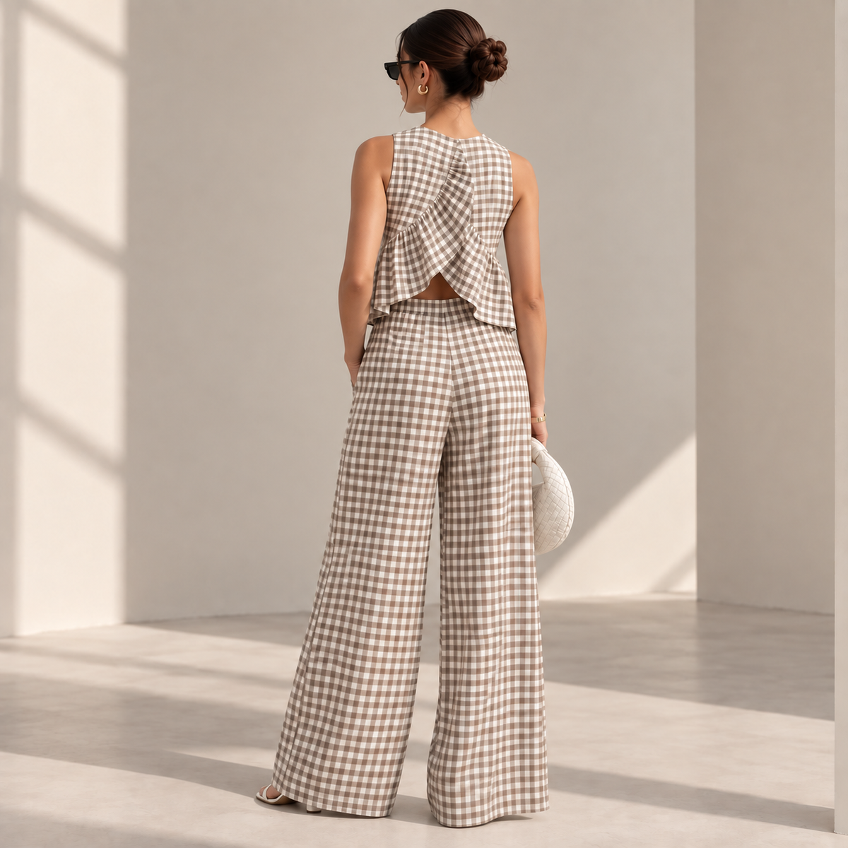 Conjunto de cuadros con espalda cruzada